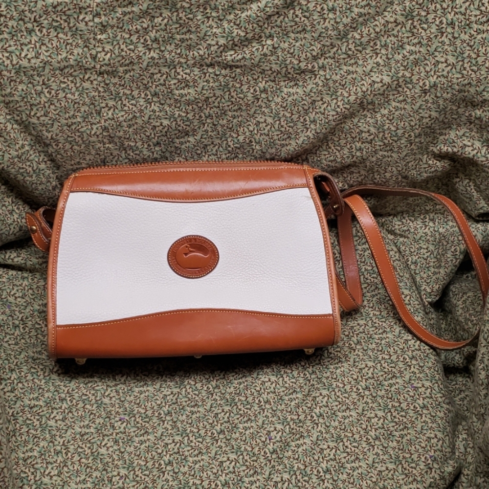 Vintage Dooney & Bourke White Tan Crossbody Bag OS